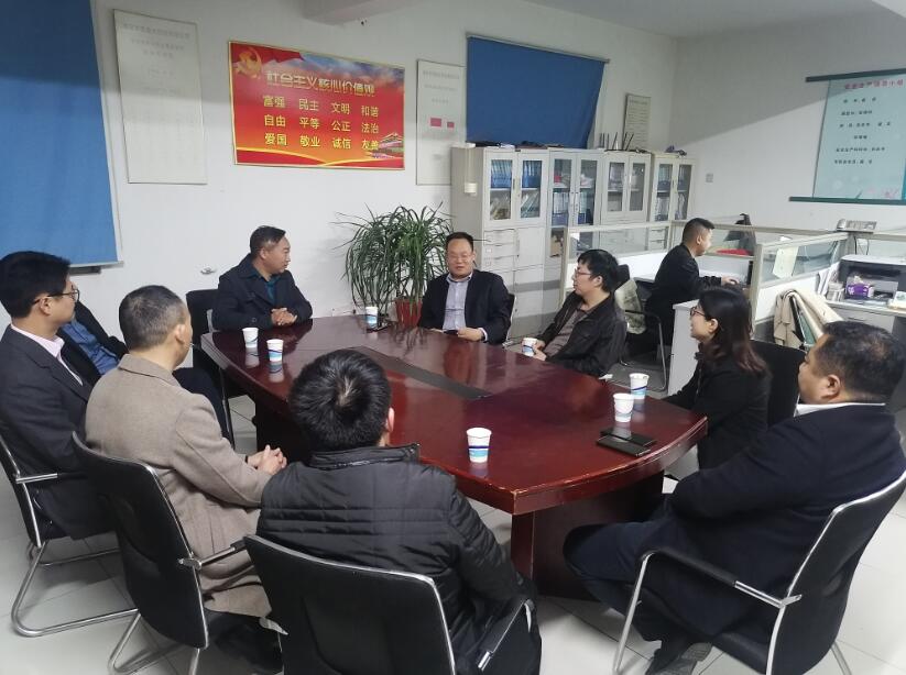 清江浦区副区长尹希海带队视察无水箱装配式太阳能生产商盛升太阳能